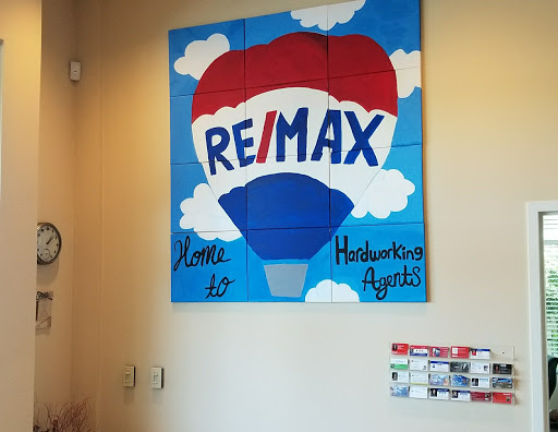 Real Estate Agency «RE/MAX Capital Realty», reviews and photos, 23612 FL-54, Lutz, FL 33559, USA