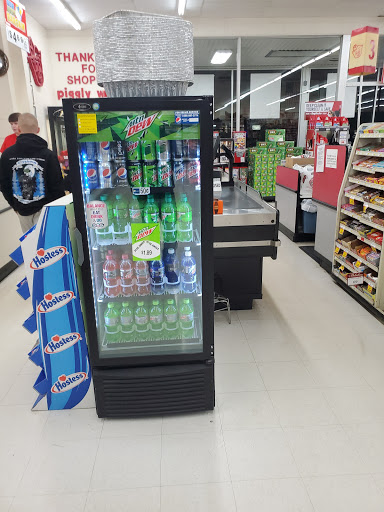 Grocery Store «Piggly Wiggly», reviews and photos, 1101 Scottsville Rd, Lafayette, TN 37083, USA