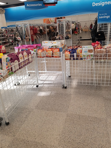 Clothing Store «Ross Dress for Less», reviews and photos, 3201 Eastway Dr, Charlotte, NC 28205, USA