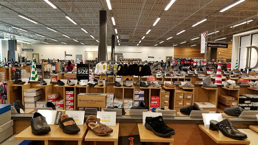 Shoe Store «DSW Designer Shoe Warehouse», reviews and photos, 135 NJ-35, Eatontown, NJ 07724, USA