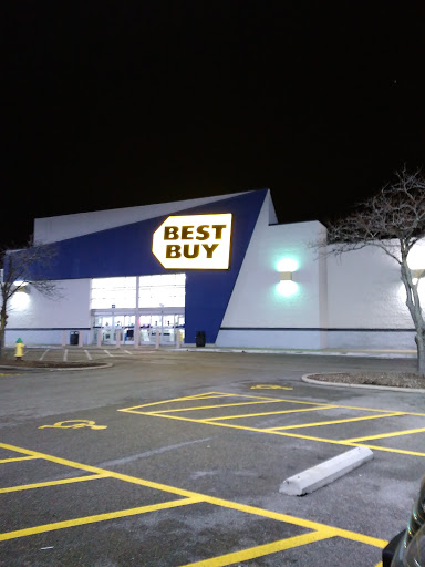 Electronics Store «Best Buy», reviews and photos, 26 Plaza Dr, Fairview Heights, IL 62208, USA