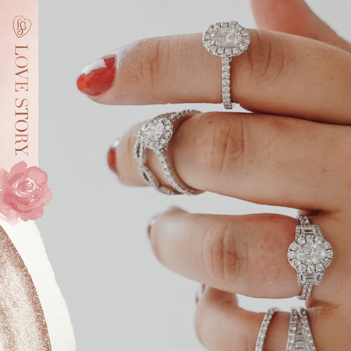 Jewelry Store «Lustig Jewelers», reviews and photos, 281 W Townline Rd, Vernon Hills, IL 60061, USA