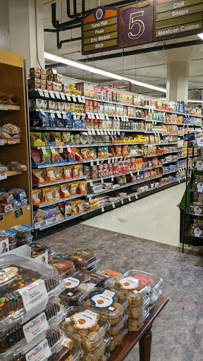 Grocery Store «Stadium Thriftway», reviews and photos, 618 N 1st St, Tacoma, WA 98403, USA