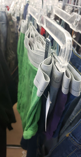 Thrift Store «Goodwill Centerville Retail Store», reviews and photos, 1650 St Matthews Ln, Manakin-Sabot, VA 23103, USA