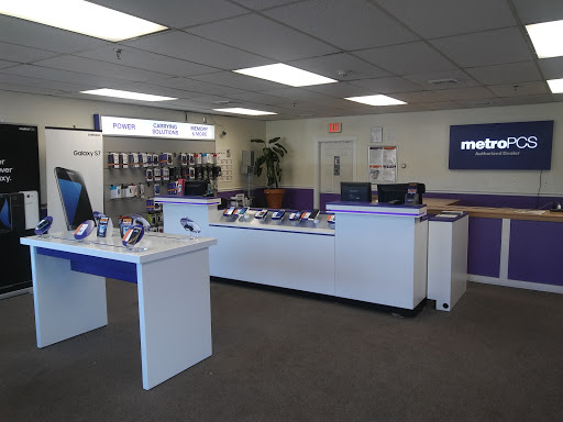 Cell Phone Store «MetroPCS Authorized Dealer», reviews and photos, 3103 Cranberry Hwy, East Wareham, MA 02538, USA