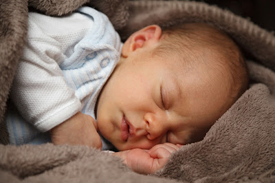 Elodie Godguin - Naturopathie, portage et massage bébé à Saint-Étienne-le-Molard