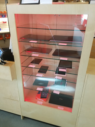 Electronics Repair Shop «Gadget Fix», reviews and photos, 520 Lenora St, Seattle, WA 98121, USA