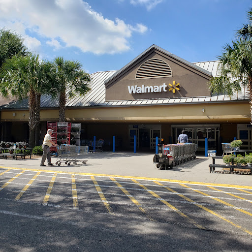 Department Store «Walmart Supercenter», reviews and photos, 25 Pembroke Dr, Hilton Head Island, SC 29926, USA