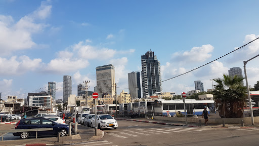 Carmel Market parking