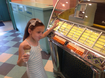RC'S Boardwalk Fries & Ice Cream Parlour