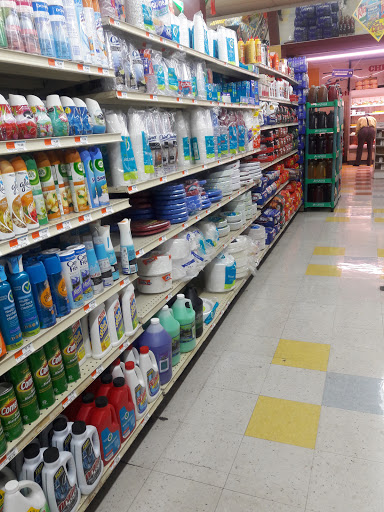 Grocery Store «Bravo Supermarkets», reviews and photos, 2435 US Hwy 98 N, Lakeland, FL 33805, USA