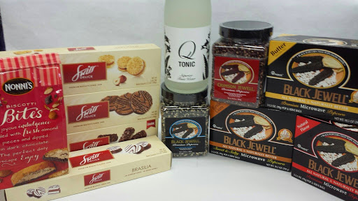 Grocery Store «Manzanita Market: The Little Apple», reviews and photos, 193 Laneda Ave, Manzanita, OR 97130, USA