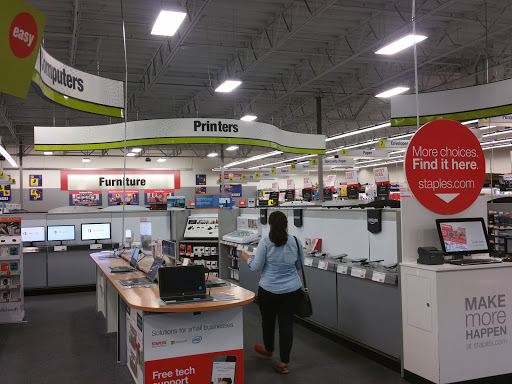 Office Supply Store «Staples», reviews and photos, 2080 W Empire Ave, Burbank, CA 91504, USA