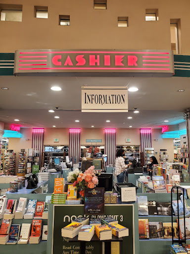 Book Store «Bookstar», reviews and photos, 12136 Ventura Blvd, Studio City, CA 91604, USA