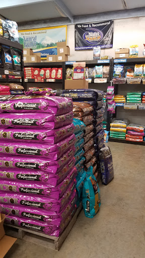 Pet Supply Store «Lazy Creek Discount Pet Food & Supplies», reviews and photos, 351 E Church St, Leesville, SC 29070, USA