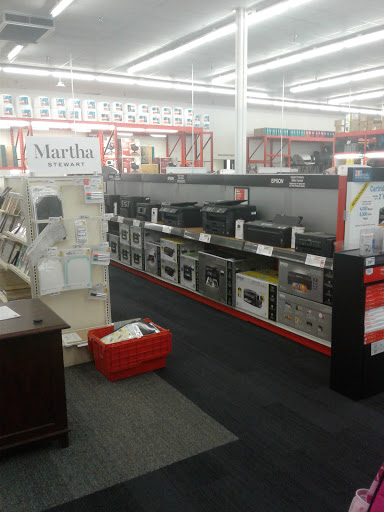 Office Supply Store «Staples», reviews and photos, 135 Bloomfield Ave, Bloomfield, NJ 07003, USA