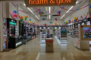 Health & Glow - RMZ Galleria image