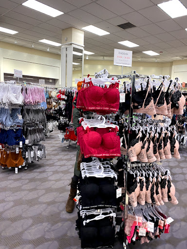 Department Store «Century 21 Department Store», reviews and photos, 61-35 Junction Blvd, Rego Park, NY 11374, USA