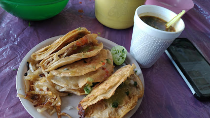 Tacos estilo jalisco diana - Compositores de Paracho, Los Cedros, 60252 Paracho de Verduzco, Mich., Mexico