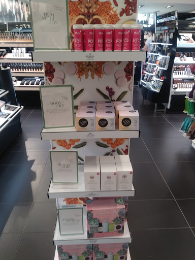 Cosmetics Store «SEPHORA», reviews and photos, 2800 Clarendon Blvd r550, Arlington, VA 22201, USA