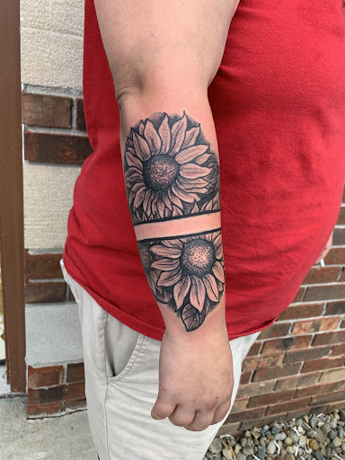 Tattoo Shop «Endurance Tattoo», reviews and photos, 854 N Madison Ave, Greenwood, IN 46142, USA