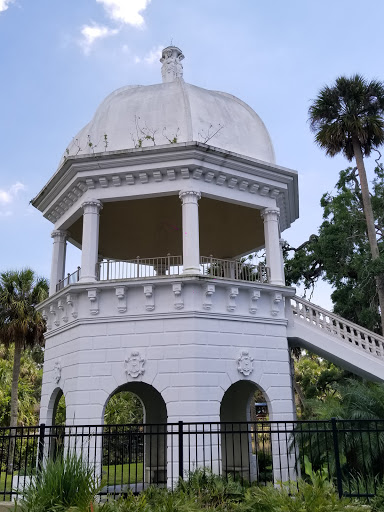 Off Track Betting Shop «Tampa Greyhound Track», reviews and photos, 8300 N Nebraska Ave, Tampa, FL 33604, USA