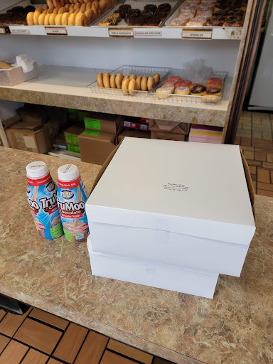 Donut Shop «Donut Shop», reviews and photos, 480 N Courtenay Pkwy, Merritt Island, FL 32953, USA