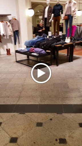 Clothing Store «Banana Republic», reviews and photos, 500 Pike St, Seattle, WA 98101, USA