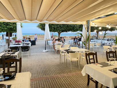 Galapagos Restaurante - Passeig de la Mar Mediterrania, 2, 08880 Cubelles, Barcelona, Spain