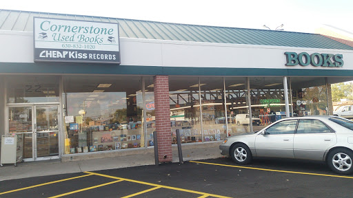Used Book Store «Cornerstone Used Books», reviews and photos, 22 S Villa Ave, Villa Park, IL 60181, USA