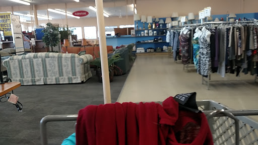 Thrift Store «Grace Centers of Hope Thrift Store», reviews and photos, 5919 Highland Rd, Waterford Twp, MI 48327, USA
