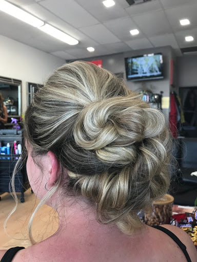 Hair Salon «Salon South Beach», reviews and photos, 781 Bayway Blvd, Clearwater, FL 33767, USA