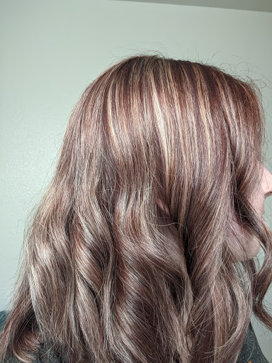 Beauty Salon «Columbia Gorge Salon & Spa», reviews and photos, 205 E Historic Columbia River Hwy, Troutdale, OR 97060, USA