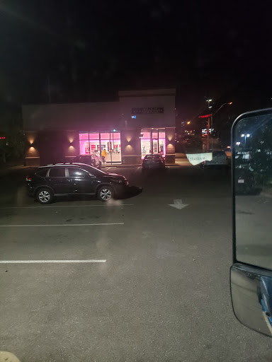 Cell Phone Store «T-Mobile», reviews and photos, 6351 Mayfield Rd, Mayfield Heights, OH 44124, USA