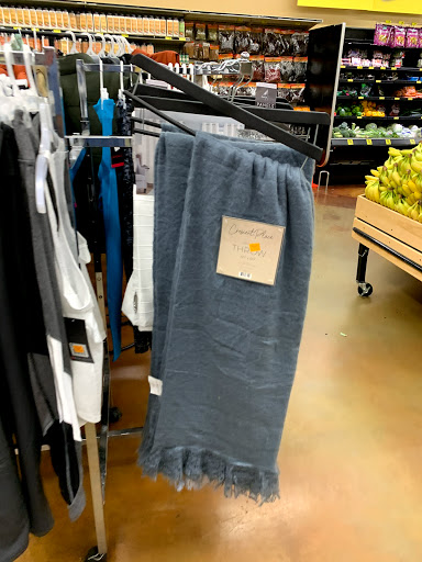 Grocery Store «Grocery Outlet Bargain Market», reviews and photos, 3445 Alma St, Palo Alto, CA 94306, USA