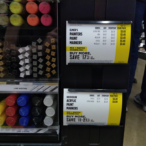 Art Supply Store «Blick Art Materials», reviews and photos, 1574 N Kingsbury St, Chicago, IL 60622, USA