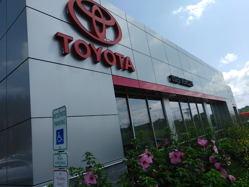 Toyota Dealer «Performance Toyota», reviews and photos, 4681 Penn Ave, Sinking Spring, PA 19608, USA