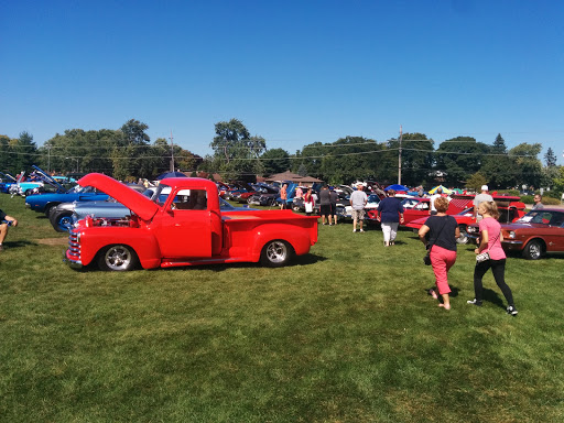 Golf Course «Lake Park Golf Course & Marina», reviews and photos, 1015 Howard Ave, Des Plaines, IL 60018, USA