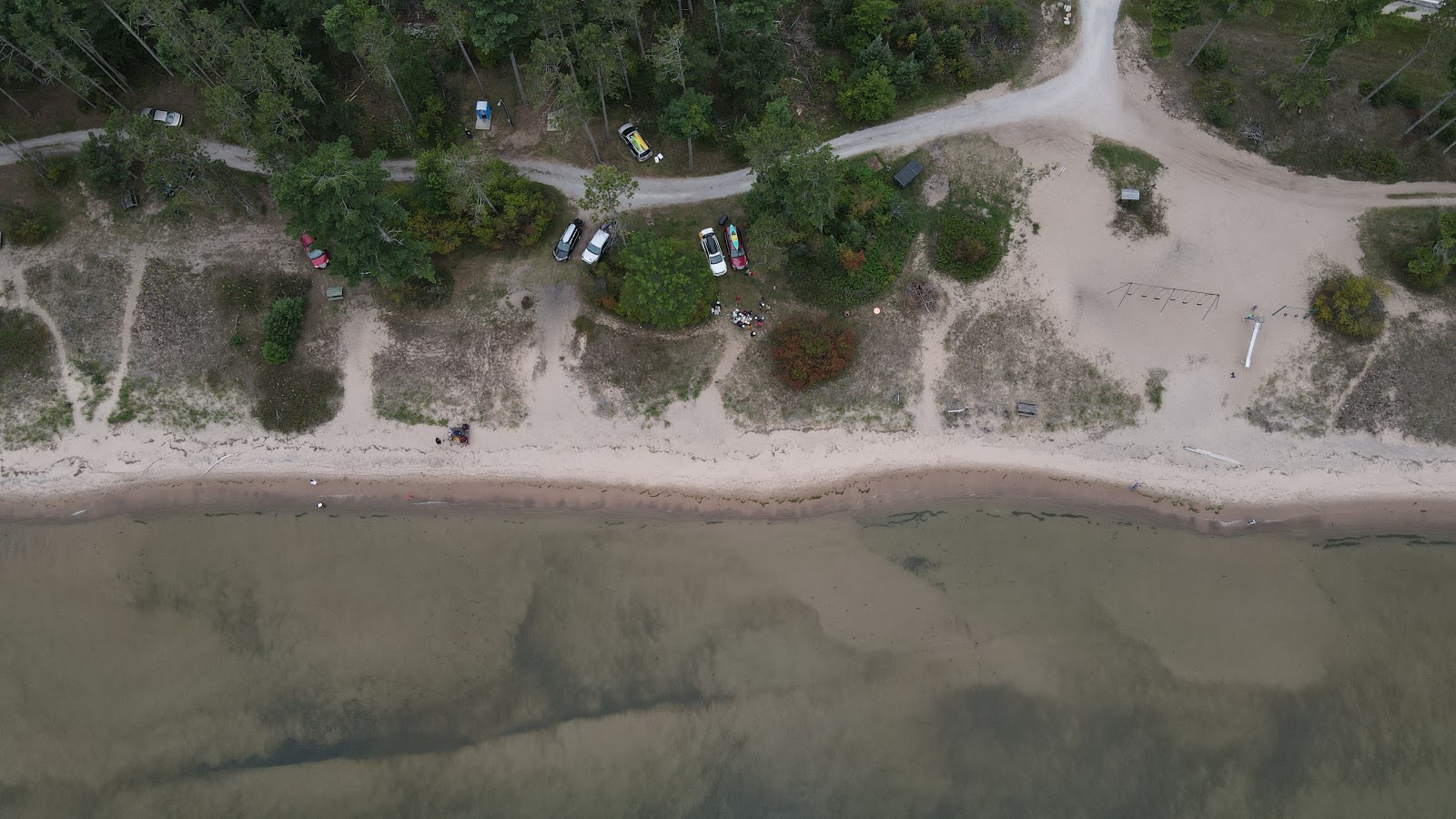 Foto av Fox Beach med turkos rent vatten yta