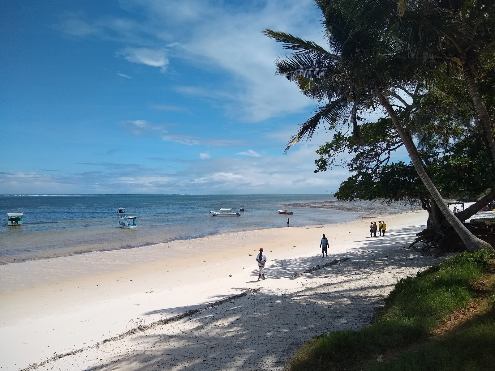 Foto de Shanzu Beach com alto nível de limpeza