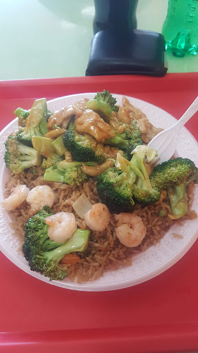 Shopping Mall «Cary Village Square Shopping Center», reviews and photos, 657 Cary Towne Blvd, Cary, NC 27511, USA