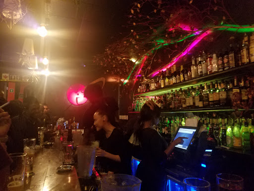 Six Cocktail Bar
