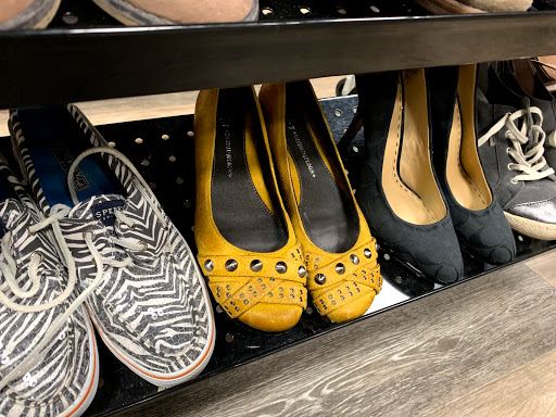 Used Clothing Store «Clothes Mentor», reviews and photos, 2551 45th St S # 113, Fargo, ND 58104, USA