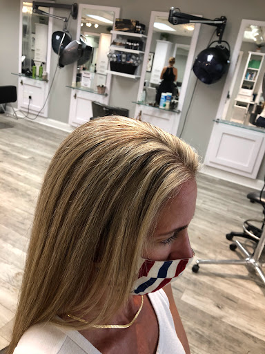 Beauty Salon «Urbane A Hair Salon», reviews and photos, 2489 Boston Post Rd # G, Guilford, CT 06437, USA