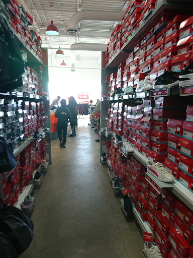 Shoe Store «PUMA», reviews and photos, 11211 120th Ave #62, Pleasant Prairie, WI 53158, USA