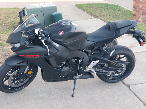 Motorcycle Dealer «Freedom Powersports Farmers Branch», reviews and photos, 13700 N Stemmons Fwy, Farmers Branch, TX 75234, USA