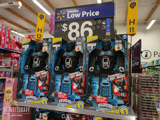 Discount Store «Walmart», reviews and photos, 1040 Green Acres Rd, Eugene, OR 97408, USA