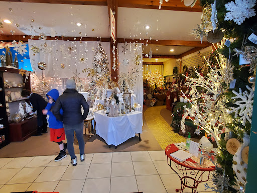 Gift Shop «Sleighbells Of Sherwood (Seasonal Business Open July1-December 23)», reviews and photos, 23855 SW 195th Pl, Sherwood, OR 97140, USA