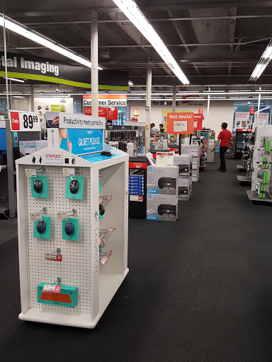 Office Supply Store «Staples», reviews and photos, 2120 SW 32nd Ave, Coral Gables, FL 33145, USA