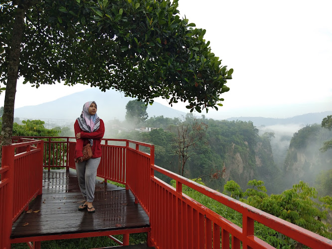12 Tempat Menarik di Sumatera Barat yang Wajib Dikunjungi
